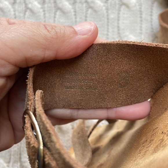 Women’s sz 8 Yokono leather sandals. Between the tow open heel buckle tan Spain - Picture 4 of 11